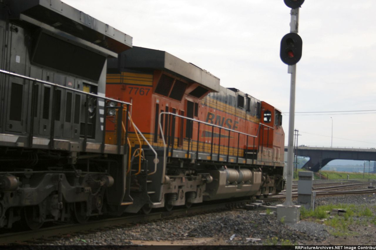 BNSF 7767